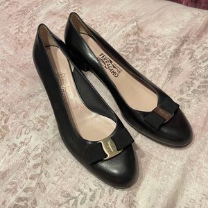 Salvatore Ferragamo Vara Bow Pump Shoe